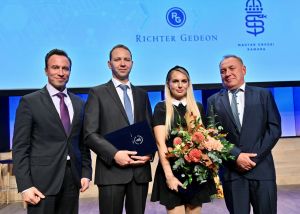 orban gabor richter gedeon nyrt. vezerigazgato es a dijazottak